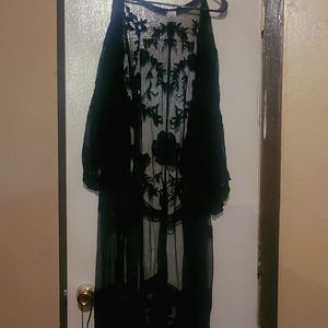 Black lace floral kimono